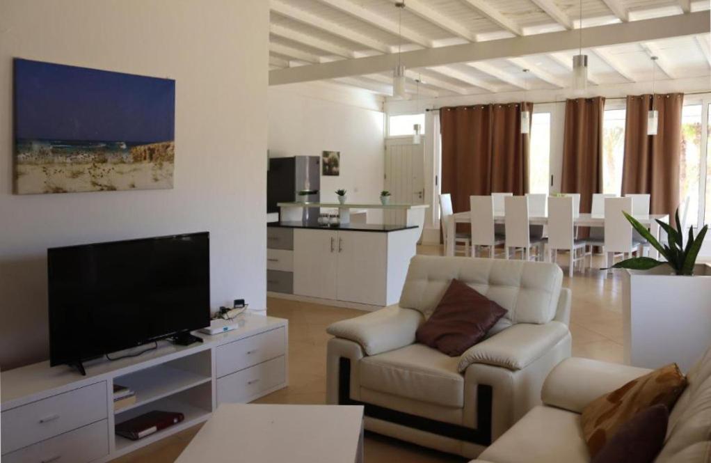 Katlantik Deluxe Villa ซาลเรย์ ภายนอก รูปภาพ